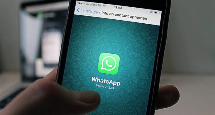 Así es el robo de identidad en WhatsApp con un SMS fraudulento