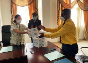 Unicef entrega 250.000 mascarillas al ministerio de Educación
