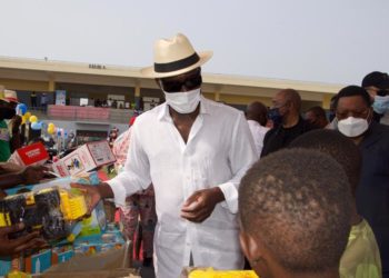 «Voy a seguir regalando juguetes todos los años hasta que ya no tenga fuerzas», Teodoro Nguema Obiang Mangue