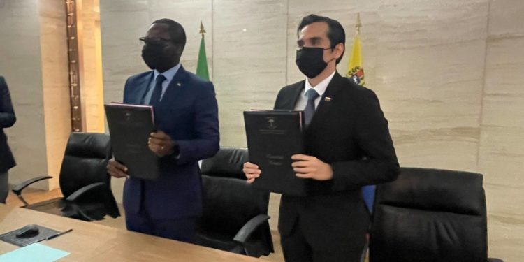 Minas firma un acuerdo de confidencialidad con el Ministerio del Poder Popular de Petróleo de Venezuela
