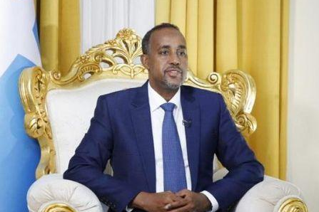 El presidente de Somalia suspende al primer ministro Mohamed Roble tras cargos de corrupción