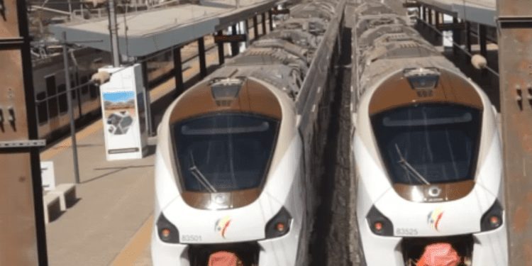 Los primeros trenes regionales de Senegal hacen el primer viaje entre Dakar y Diamniadio
