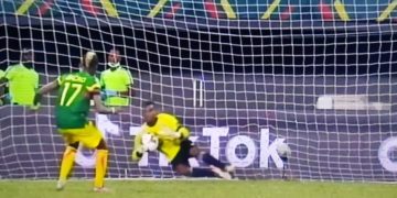 Jesús Lázaro Owono lleva a Guinea Ecuatorial a cuartos de final