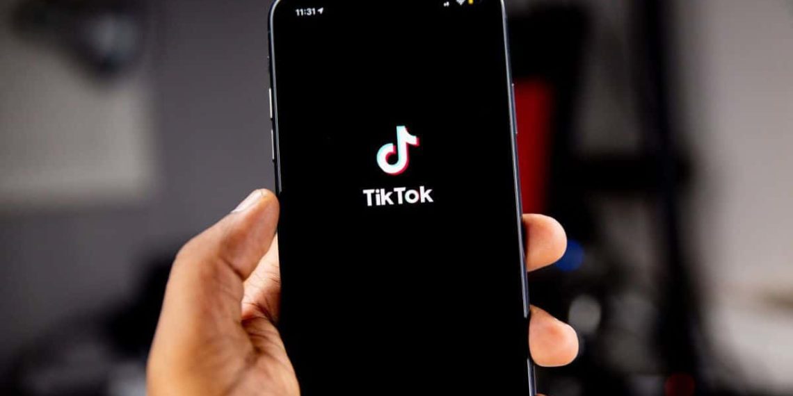Modo claro de TikTok para evitar distracciones