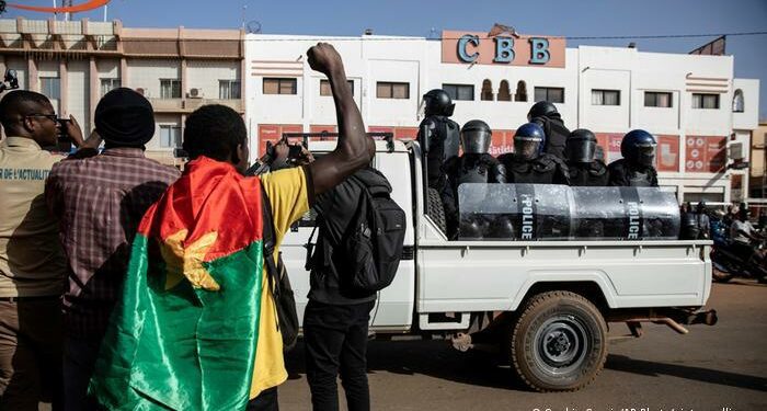 Protestas en Uagadugú, Burkina Faso. (22.01.2022)./ Foto: Sophie Garcia, AP