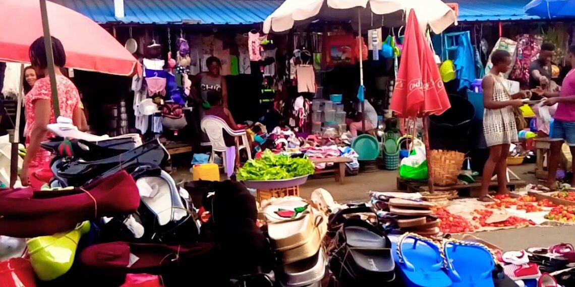 interior del mercado Semu de Malabo