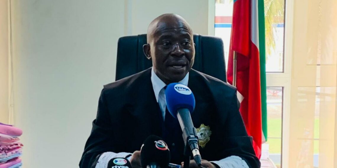 Simón Ngomo Mibuy, ministro de Justicia. Foto de archivo