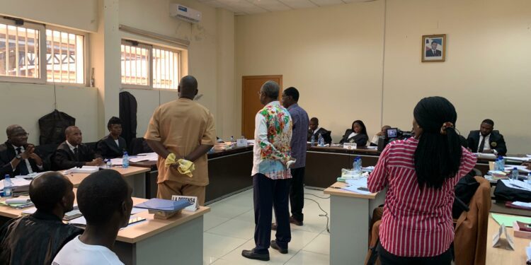 Miguel Ekua Ondo (ex Ministro de Electricidad y Energías Renovables), José María Ondo Oyono (ex Viceministro de Industria y Energía) y Francisco Javier Oñana (ex coordinador de SEGESA en Bata) / Foto: AhoraEG.