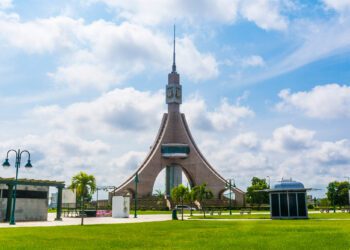 Torre de la Libertad en Bata/Imagen: Guinea Turismo