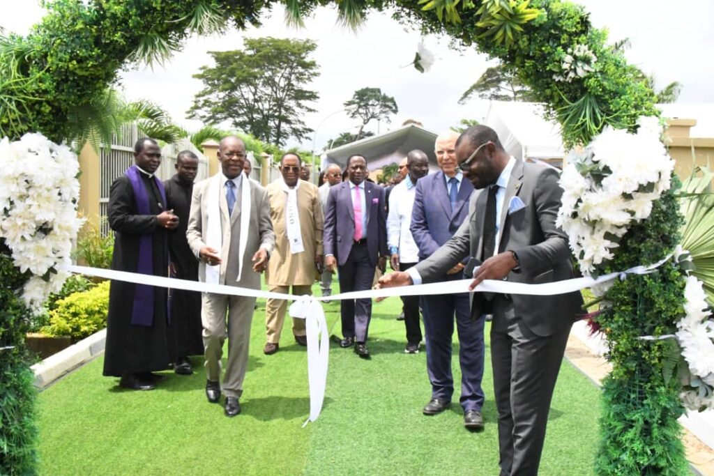 Corte de la Cinta inaugural