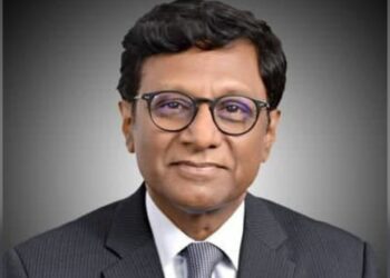 El Dr. Mohan Kumar, exembajador de la India y director general del recién creado Instituto Jadeja Motwani de Estudios Estadounidenses en la Universidad Global OP Jindal