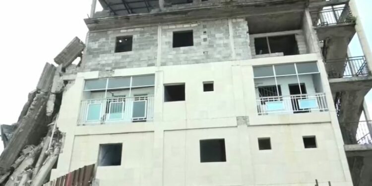 Imagen del derrumbe parcial del edificio el día 23 de enero de 2025
