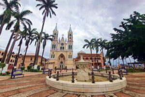La Catedral de Malabo, es uno de los edificios más emblemáticos de la ciudad y uno de los principales símbolos históricos y religiosos de Guinea Ecuatorial.