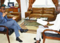 Foto: El Ministro de Sanidad durante la entrevista con el periodista de Ahora EG, Gabriel Ebang